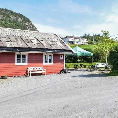 Eikhaugen Gjestegard Сasa de vacaciones *